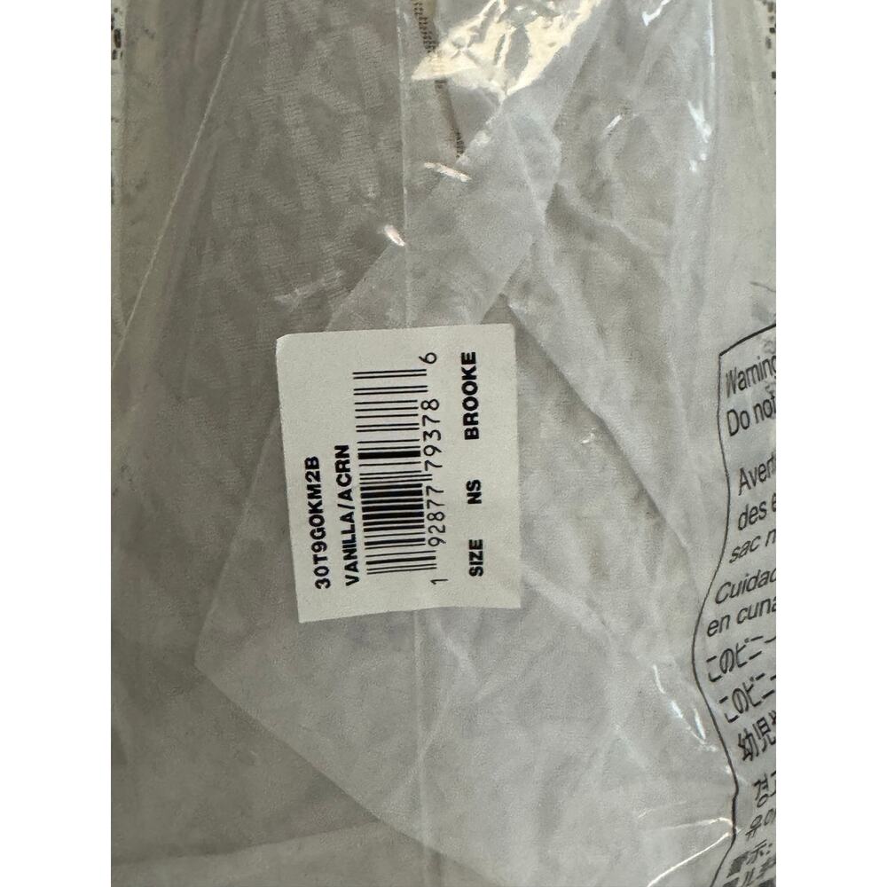 Michael Kors Brooke Medium Zip Bucket Messenger Bag Vanilla MK NWT - Picture 8 of 13